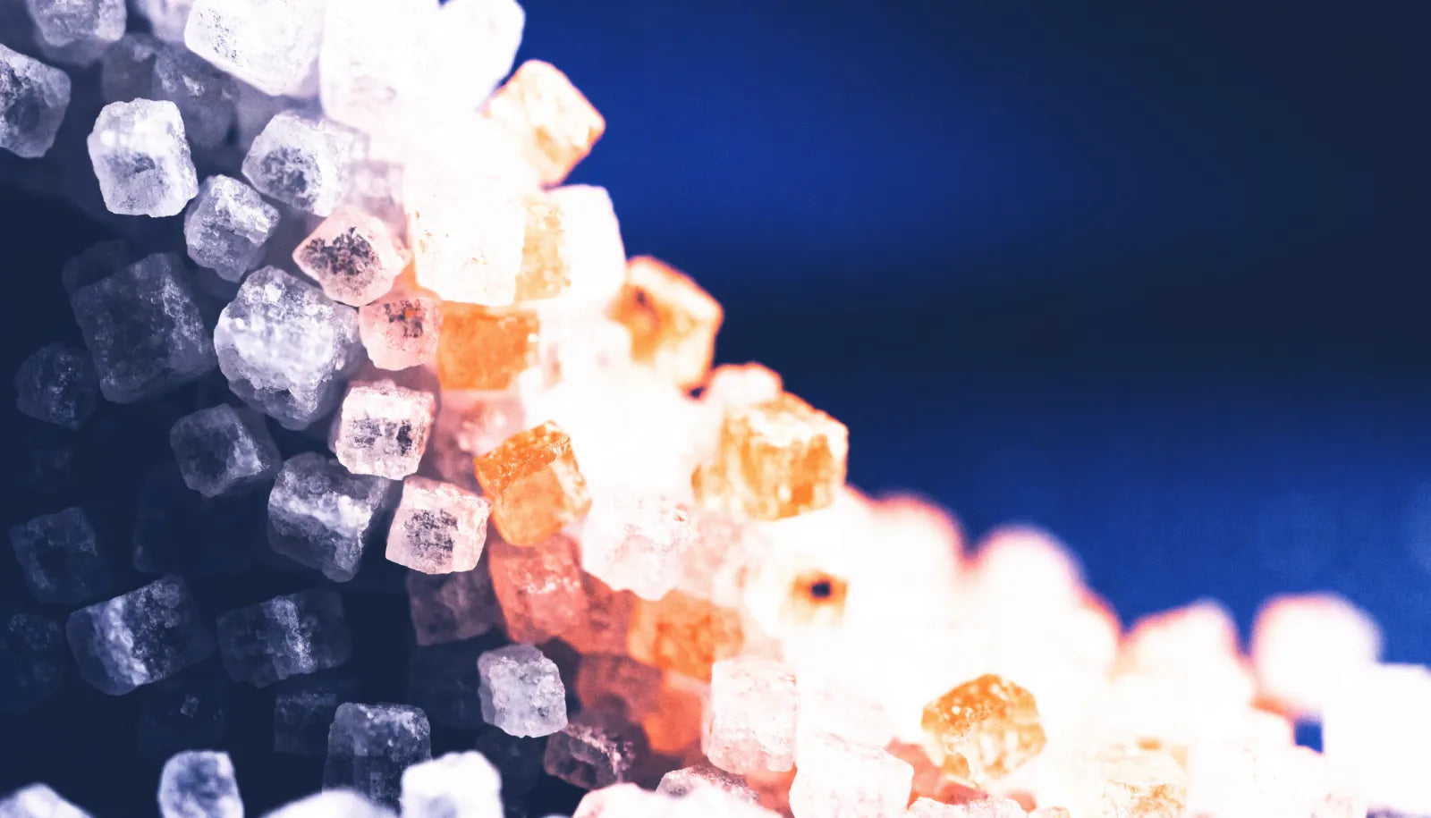 Macro of coarse cubic salt crystals